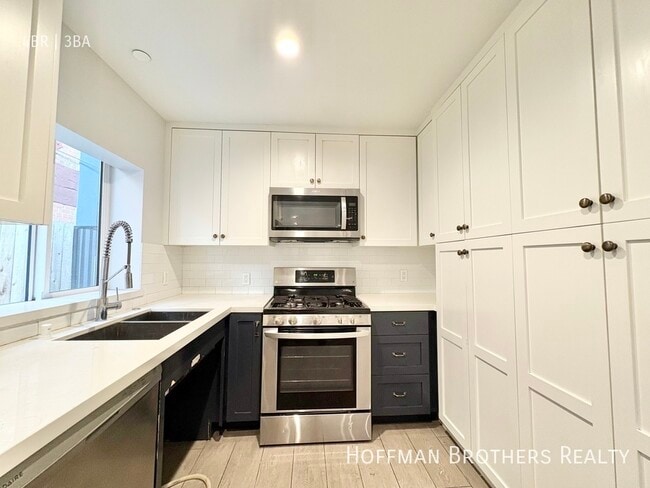 Foto del edificio - 6032 Romaine St