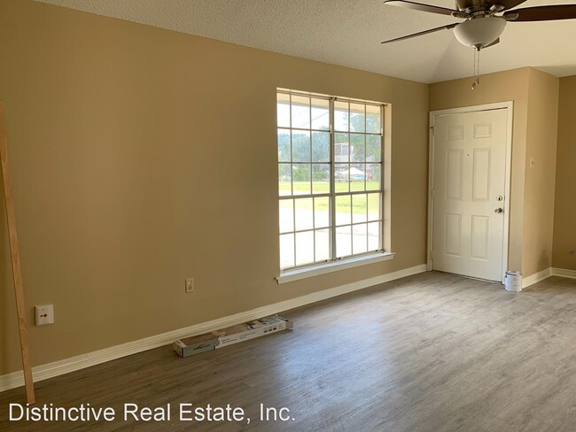 Foto del edificio - 3 br, 1.5 bath House - 104 Parkway North