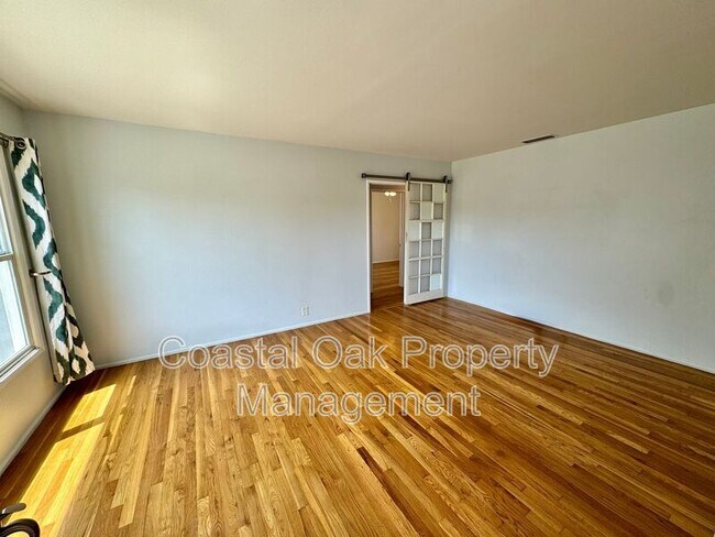 Building Photo - 4836 Hayter Ave