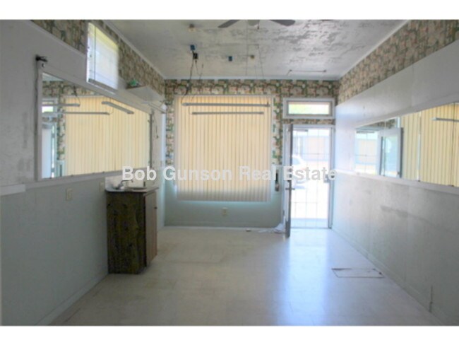 Building Photo - Corner Lot commercial use