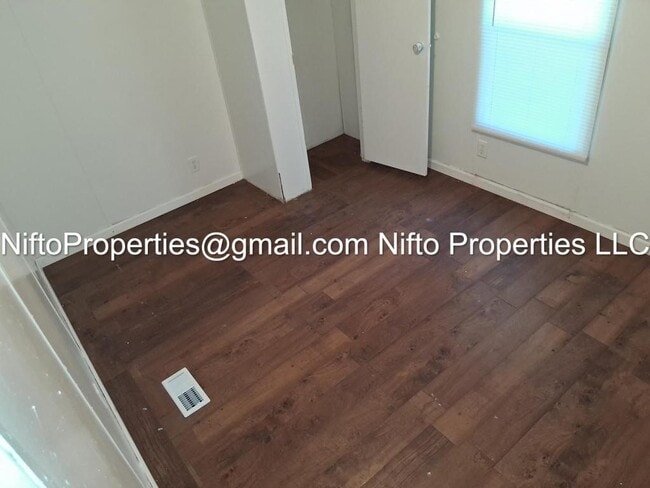 Building Photo - 5592 Aenon Ln