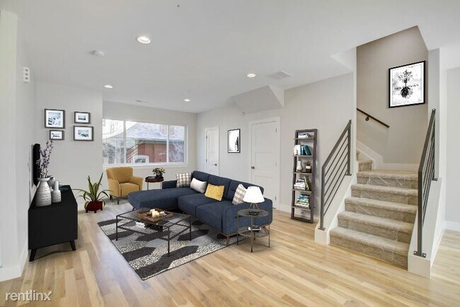 Building Photo - 3 br, 3 bath Townhome - 4010 Tejon St