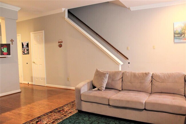 Foto del edificio - 3080 Holly Hall St