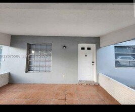 Building Photo - 951 SW 29th St