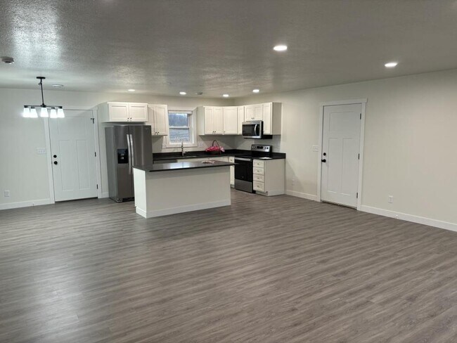 Foto del edificio - 16921 12th St