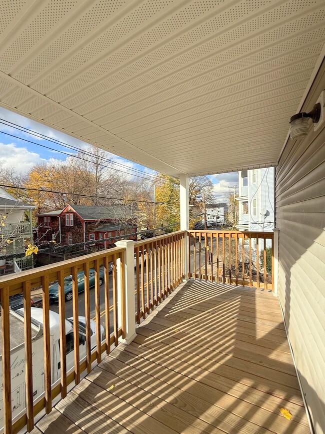 Building Photo - 196 Sherman St