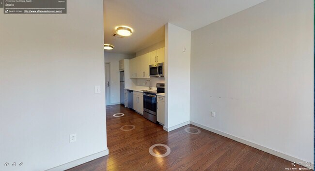 Building Photo - 45 Marion St