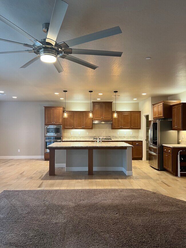Foto del edificio - 1082 W Quail Rock Way