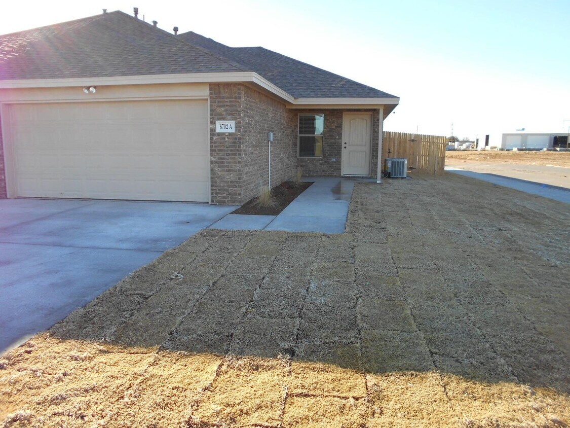 Foto principal - 6702 Oakridge Ave