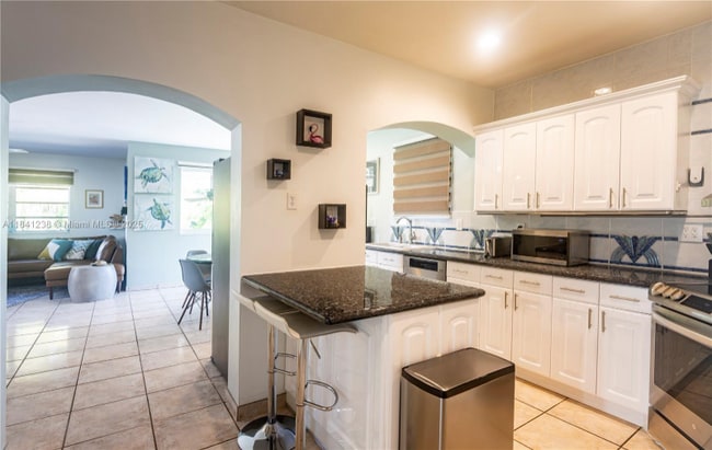 Foto del edificio - 1745 SW 11th Terrace