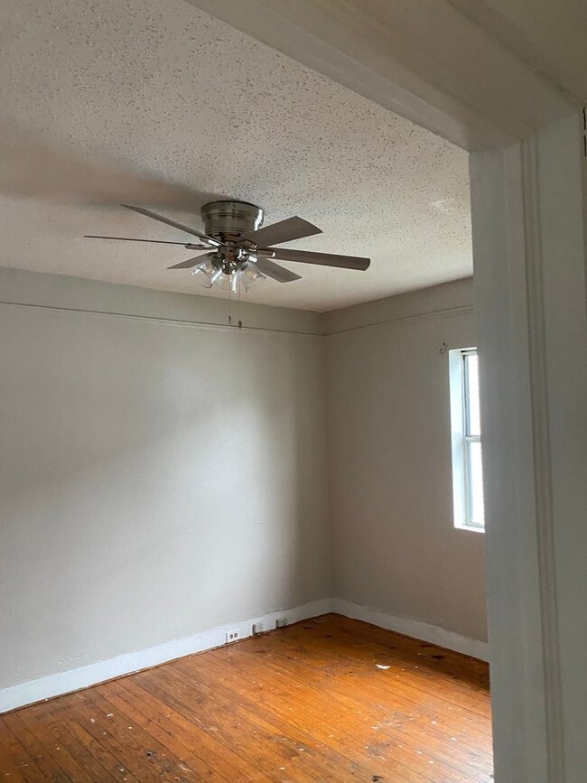 Building Photo - Charming 3BR in New Orleans