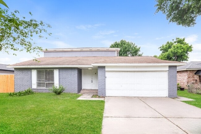 Building Photo - 8407 Old Meadow Ln