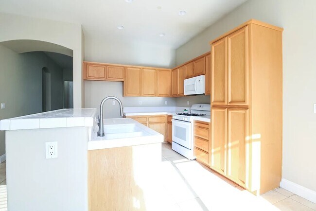 Foto del edificio - 611 Aspen Meadows Way