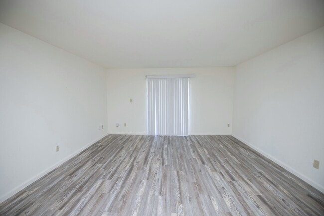 Building Photo - Brighton Apartments