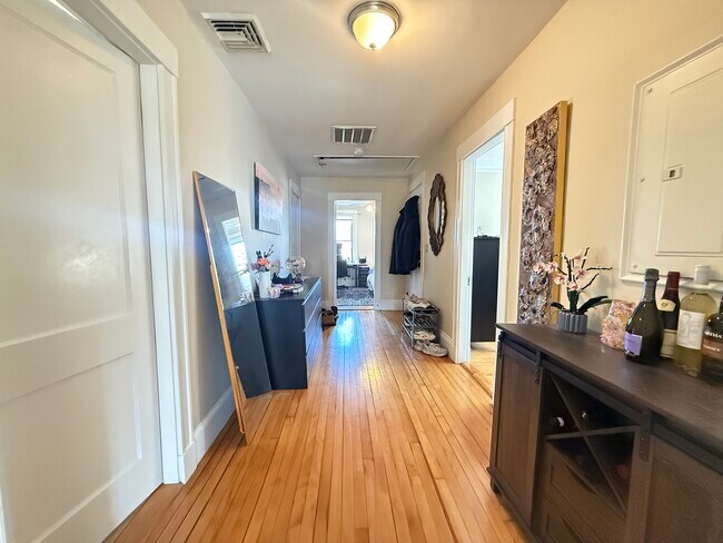 Foto del edificio - 9 Mapleton St