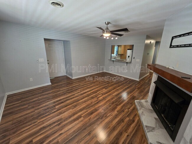Foto del edificio - 1 Rocking Porch Rd