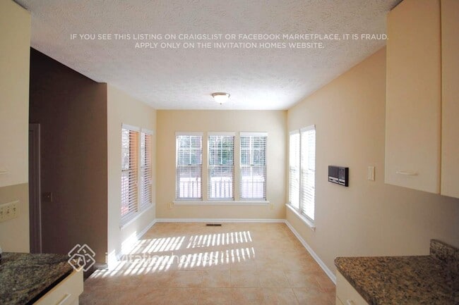 Building Photo - 740 Greenwood Ln SW