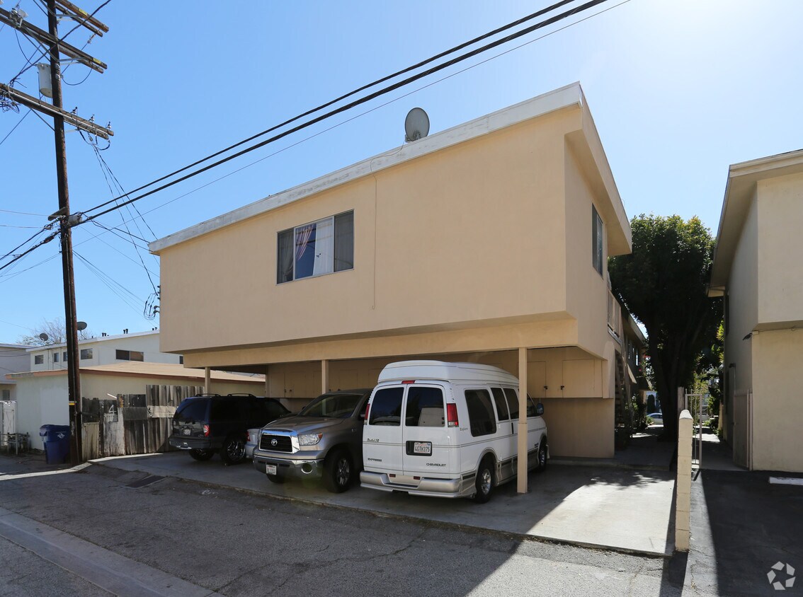 Building Photo - 4036 Inglewood Blvd