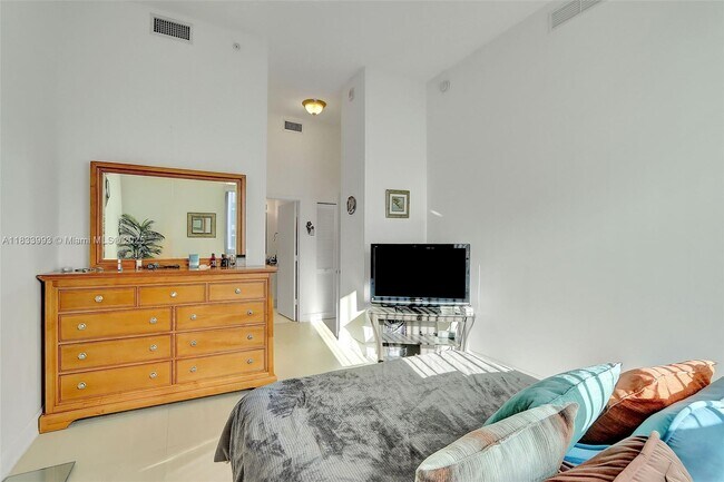 Foto del edificio - 7290 SW 90th St