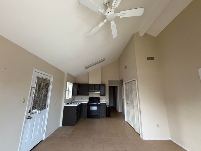 Foto del edificio - 410 Gage Loop