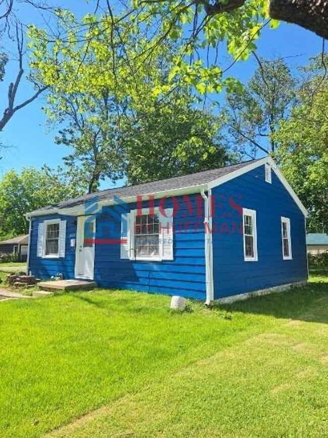 Building Photo - 1800 Waggoner Ave