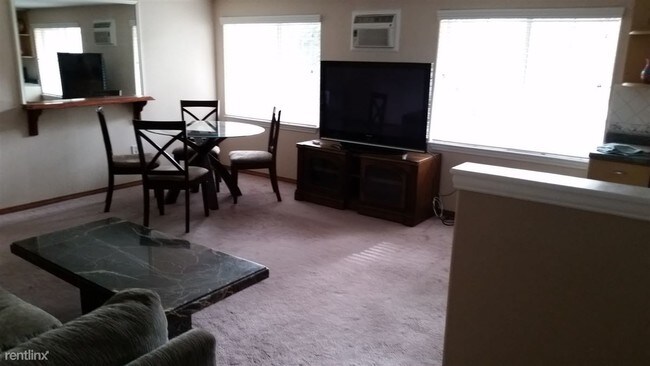 Foto del edificio - 3141 Hillview Dr N