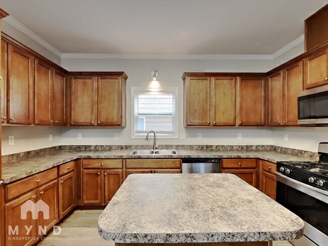 Building Photo - 50 Bellerive Ln SE