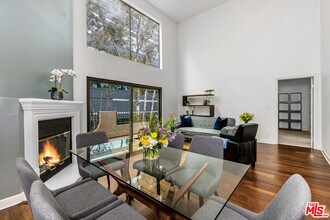 Building Photo - 1633 S Bentley Ave