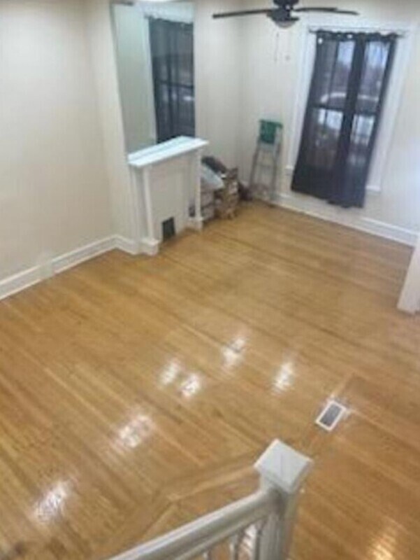 Foto del edificio - 926 Forrester Ave