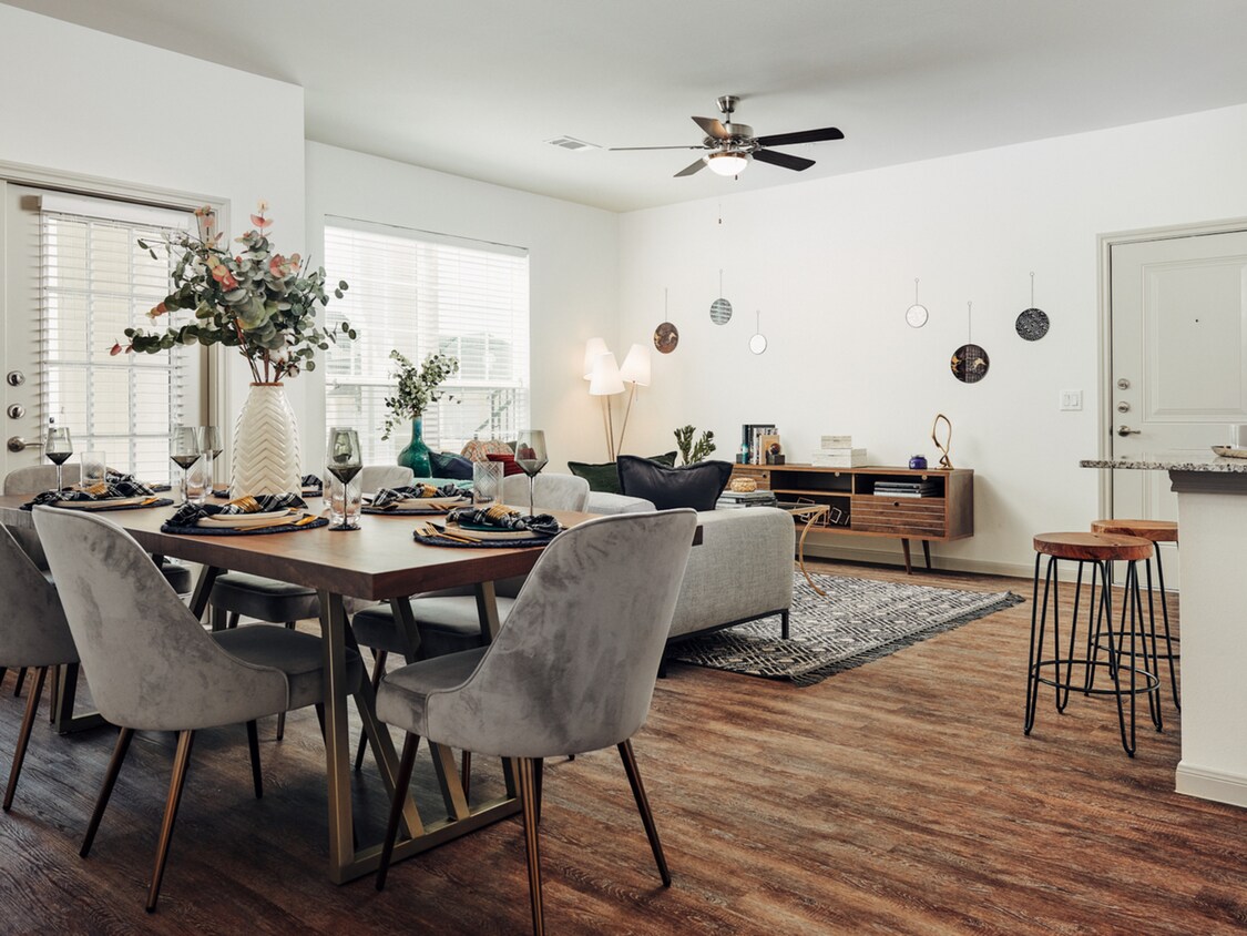 Stonegrove Fall Creek Apartments in Humble, TX