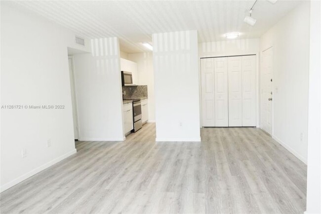 Building Photo - 4561 W McNab Rd
