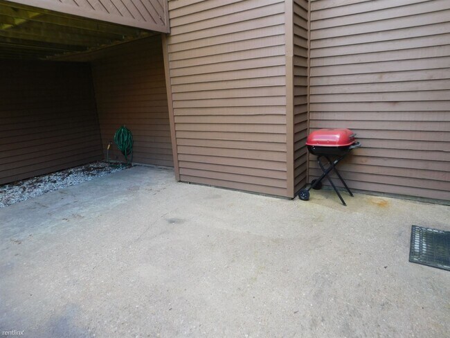 Building Photo - 2 br, 2 bath Condo - 333 Bantry Cross Arbo...