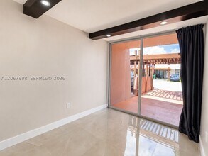 Building Photo - 14124 Kendale Lakes Cir