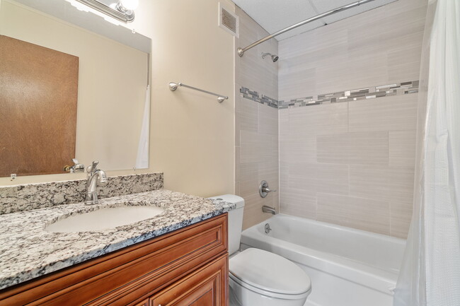 1BR Remodeled Bathroom - River Bluff Apartments