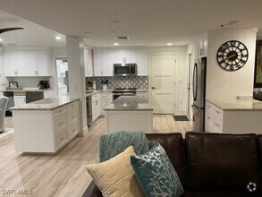 Building Photo - 1645 Mullet Ct