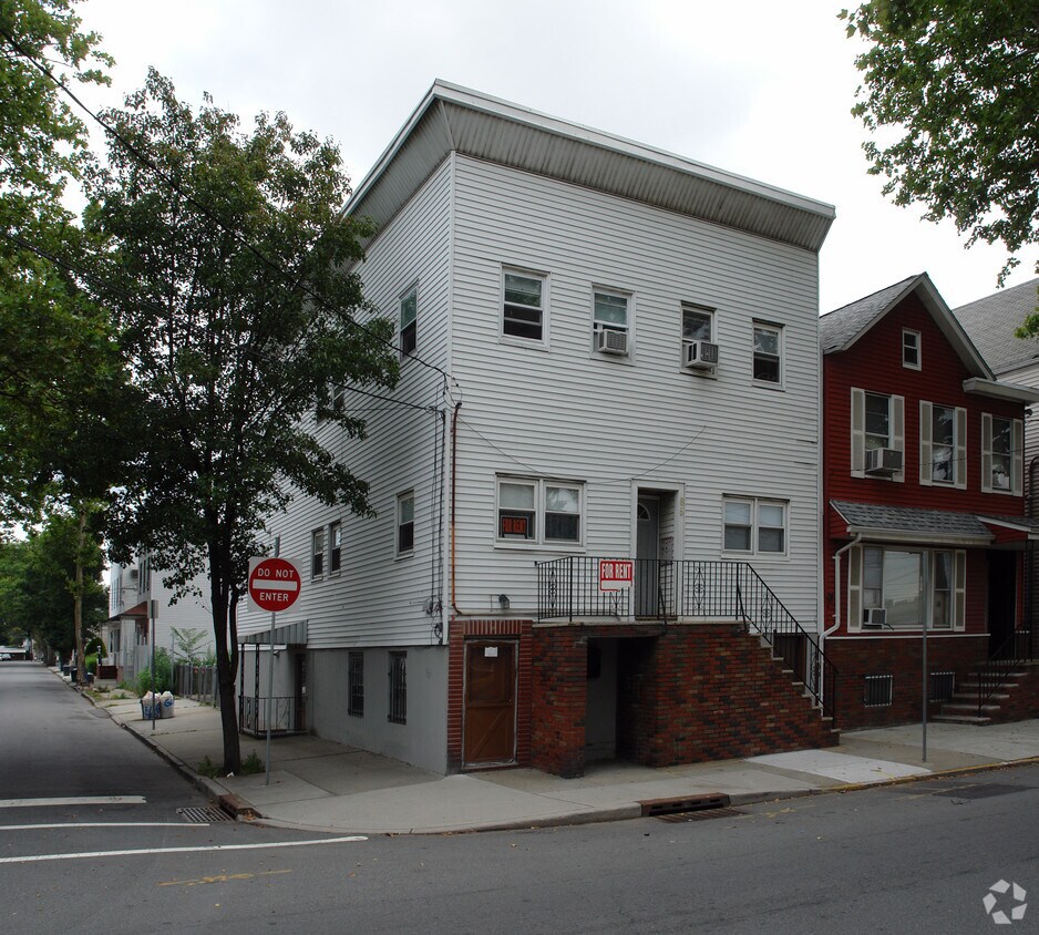 86 Elm Rd, Newark, NJ 07105 86 Elm Rd Newark, NJ Apartments for Rent in Newark