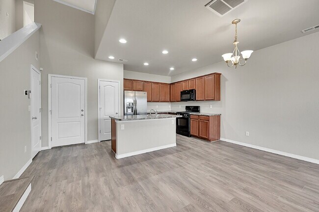 Foto del edificio - $2,340.95 with $300 off the first month's rent, 2 Beds, 2.5 Baths, Captivating Home in Colorado S...