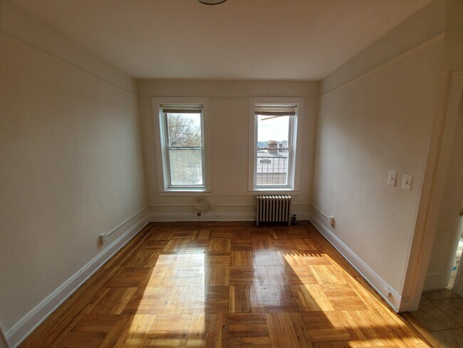 Foto del edificio - 38 Kelly Pkwy