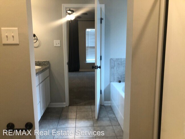 Building Photo - 3 br, 2 bath House - 2119 Kayden Jay