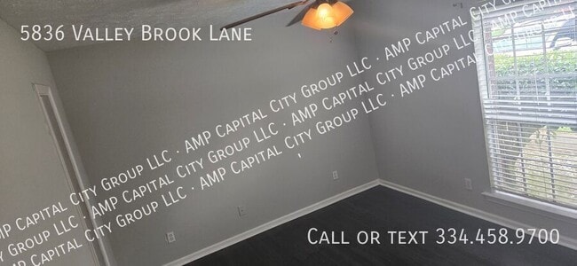 Foto del edificio - 5836 Valley Brook Ln