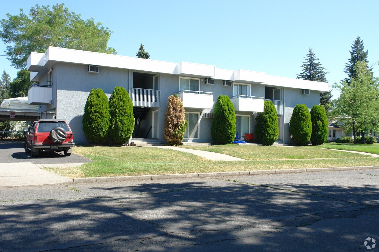 Building Photo - 303 E Mission Ave