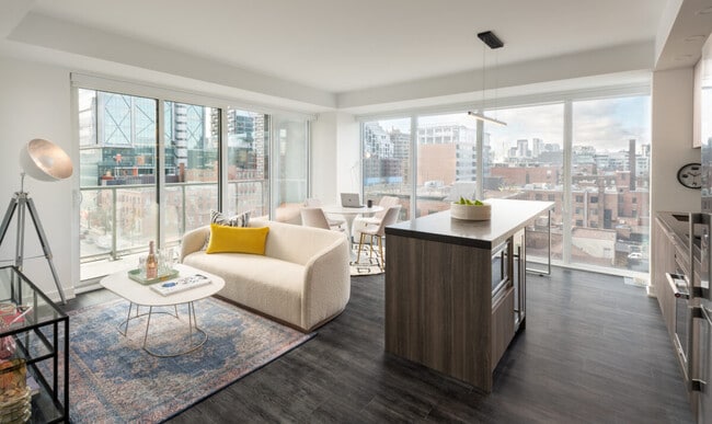 010_The_Taylor_Mode_Suite_01 - The Taylor Apartments
