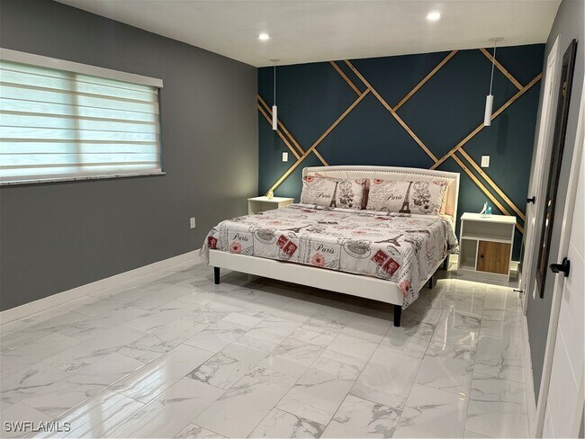 Building Photo - 5212 Santa Rosa Ct