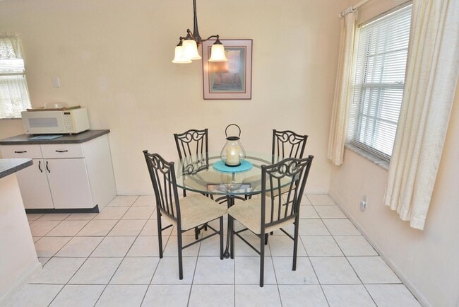 Foto del edificio - 1225 NW 21st St