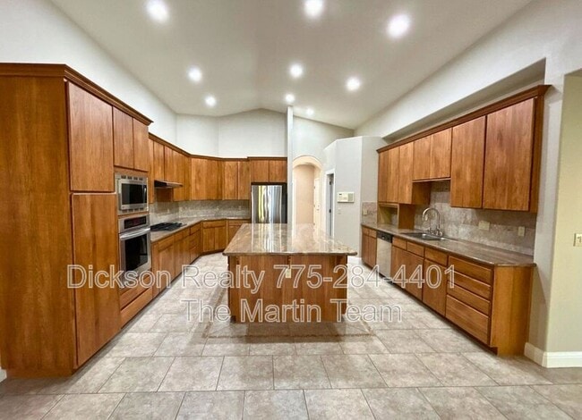 Building Photo - 3140 Scarlet Oaks Ct
