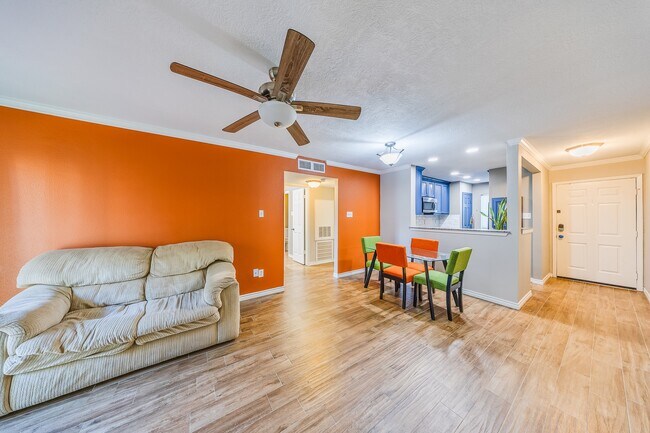 Foto del edificio - 18800 Egret Bay Blvd