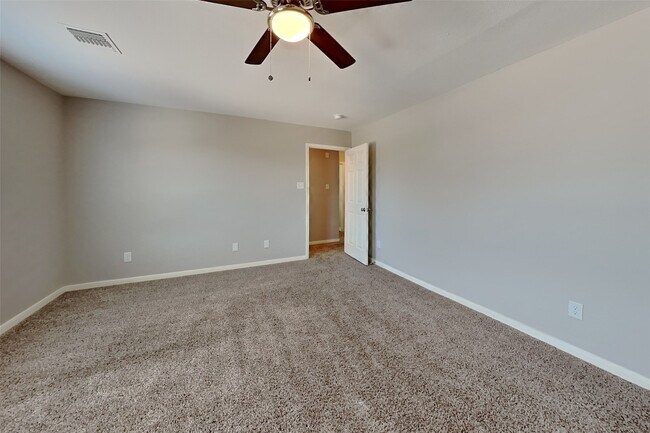 Building Photo - 4294 Medina River Loop