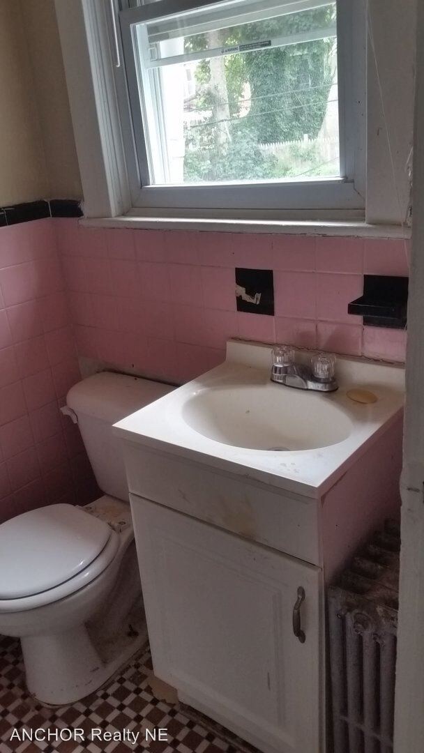 Building Photo - 4 br, 1.5 bath House - 4734 Penn St.