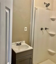 Building Photo - 902 Airline N Building Photo - 902 Airline N