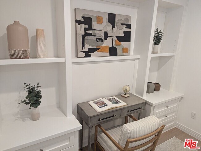 Building Photo - 7100 Playa Vista Dr